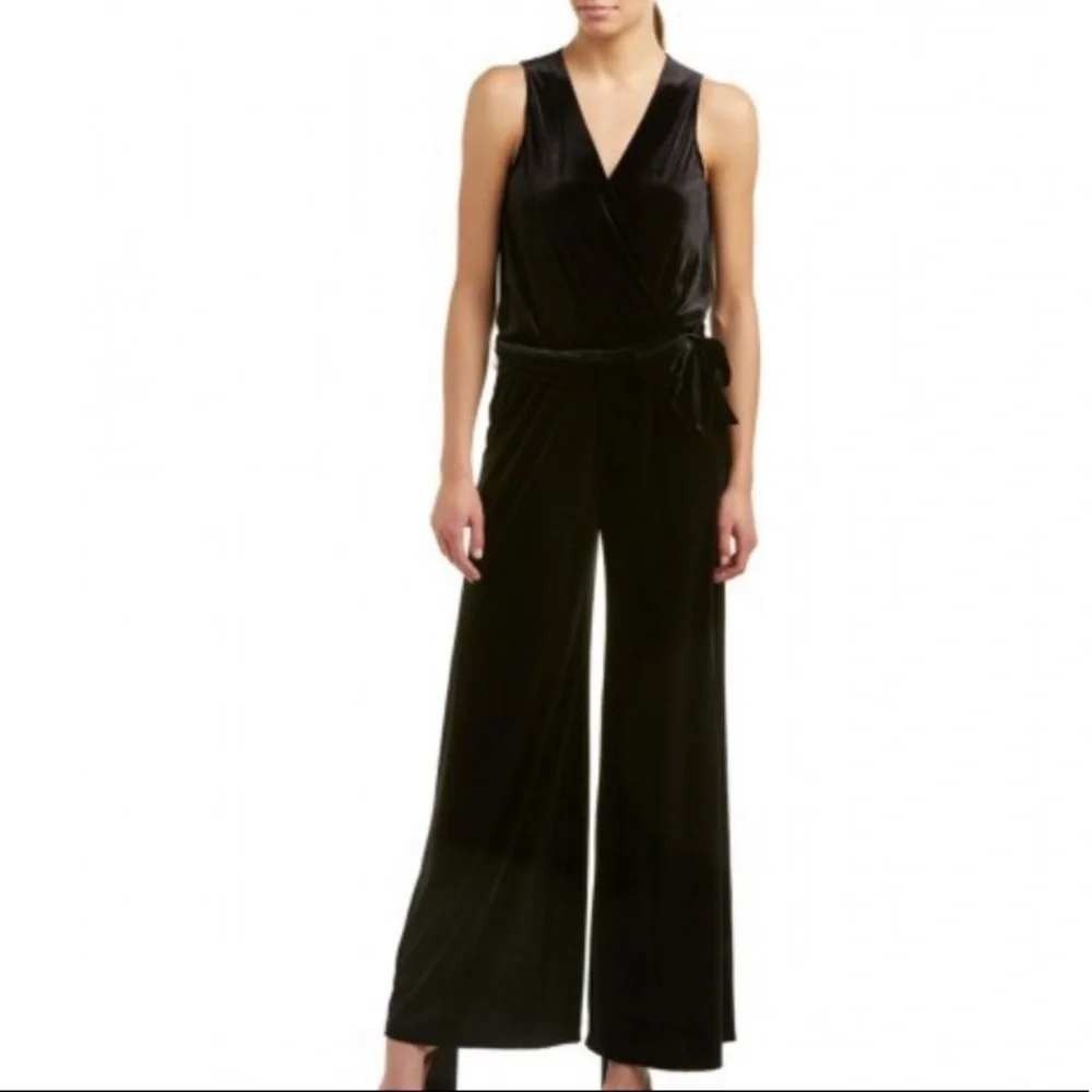 Anthropologie Samantha Dru Jumpsuit Womens XXS‎ Black Velvet V Neck Wide Leg